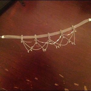 Silver chocker