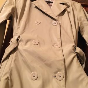 Size S- Vintage trench/raincoat by R4R