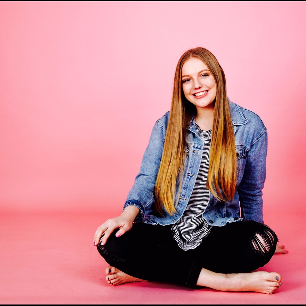 Meet your posher, Lauren!