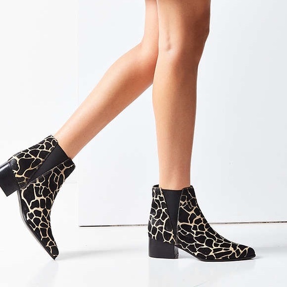 Giraffe ankle Boots - Picture 3 of 7