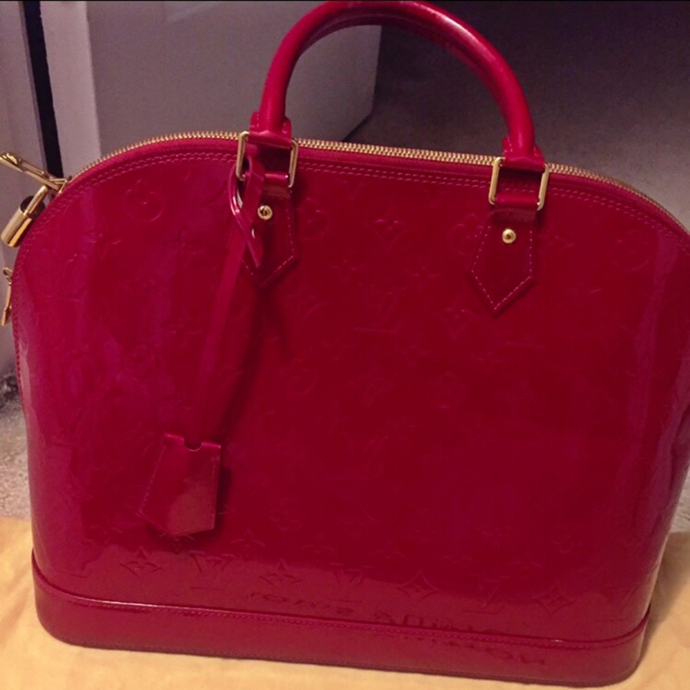 *****SOLD LV Vernis Alma