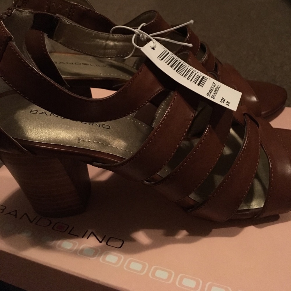 sandals - Picture 4 of 4