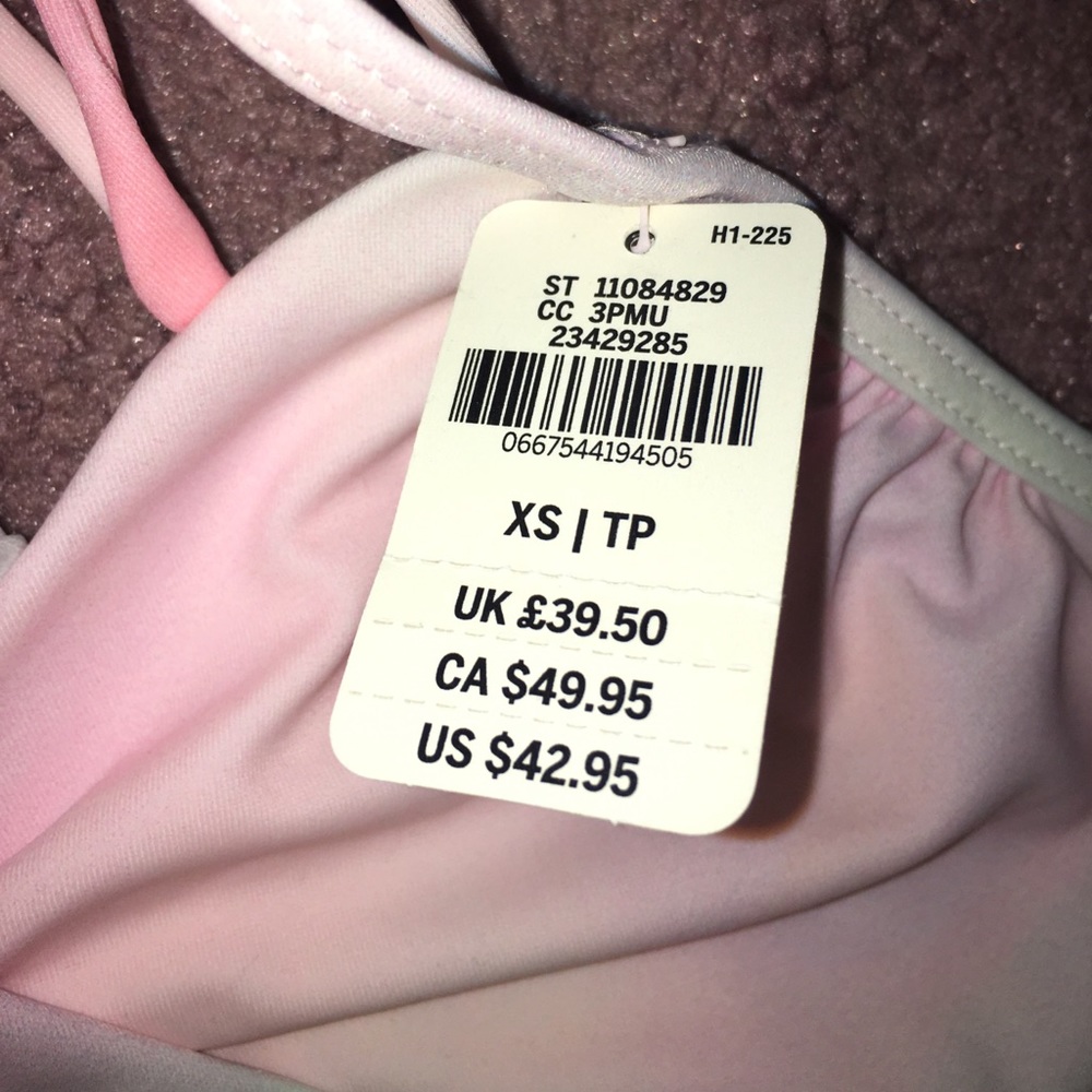 NWT Victoria's Secret pink bathing suit top - Picture 2 of 2