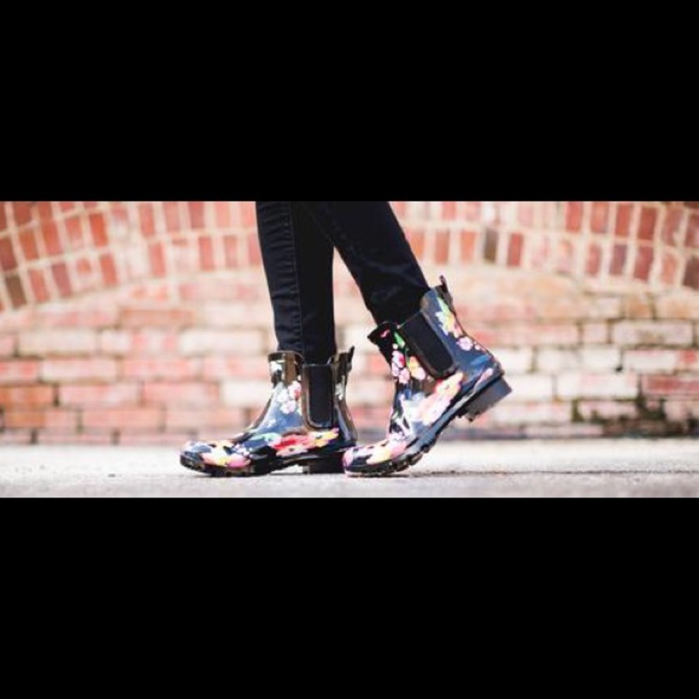 Black Floral Roma Rain Boots by Sadie Robertson - Picture 2 of 4