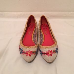 Embroidered flats