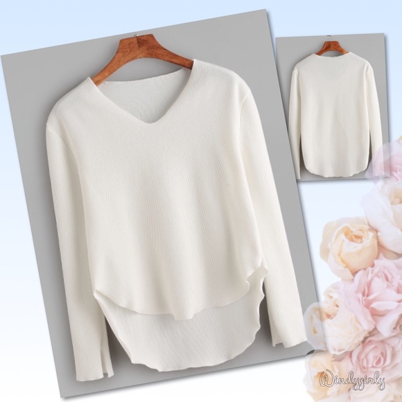 White V-Neck Pullover OS - Picture 1 of 3
