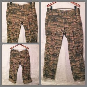 Camo print convertible pants