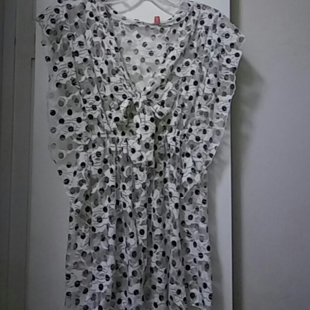 Poke a dot top large. NWT