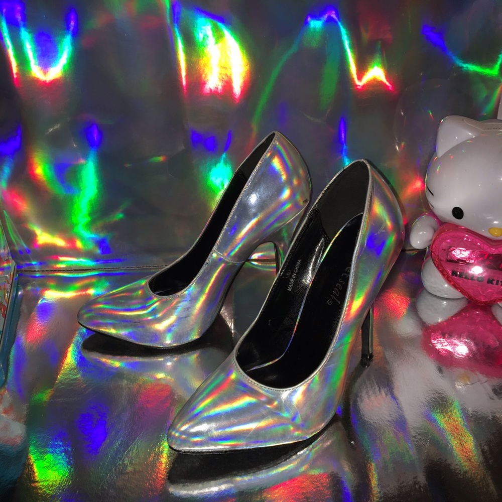 Holographic Heels