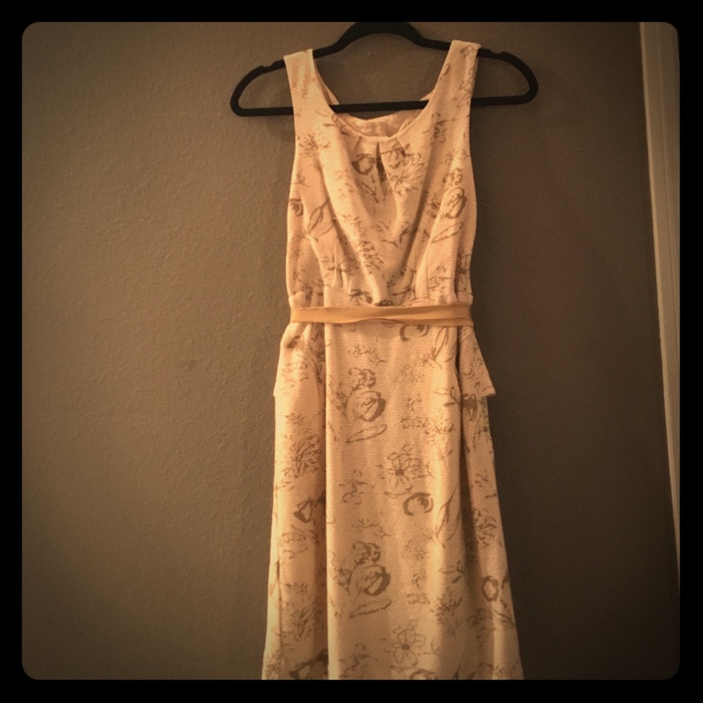 Anthropologie dress size 6 gold/vintage look