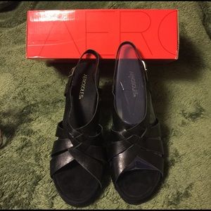 Aerosoles black slingback wedge heels NWT