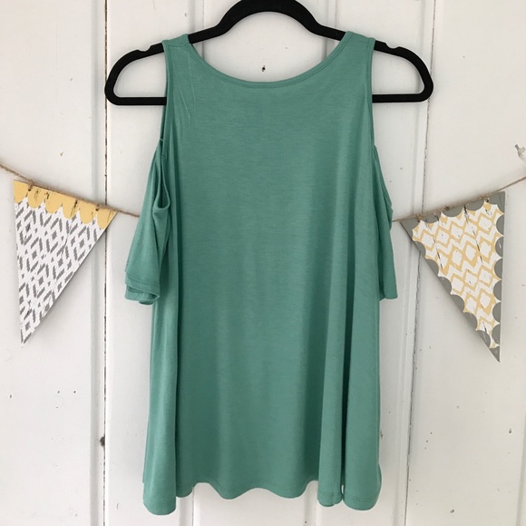Sage Cold Shoulder Top - Picture 2 of 3