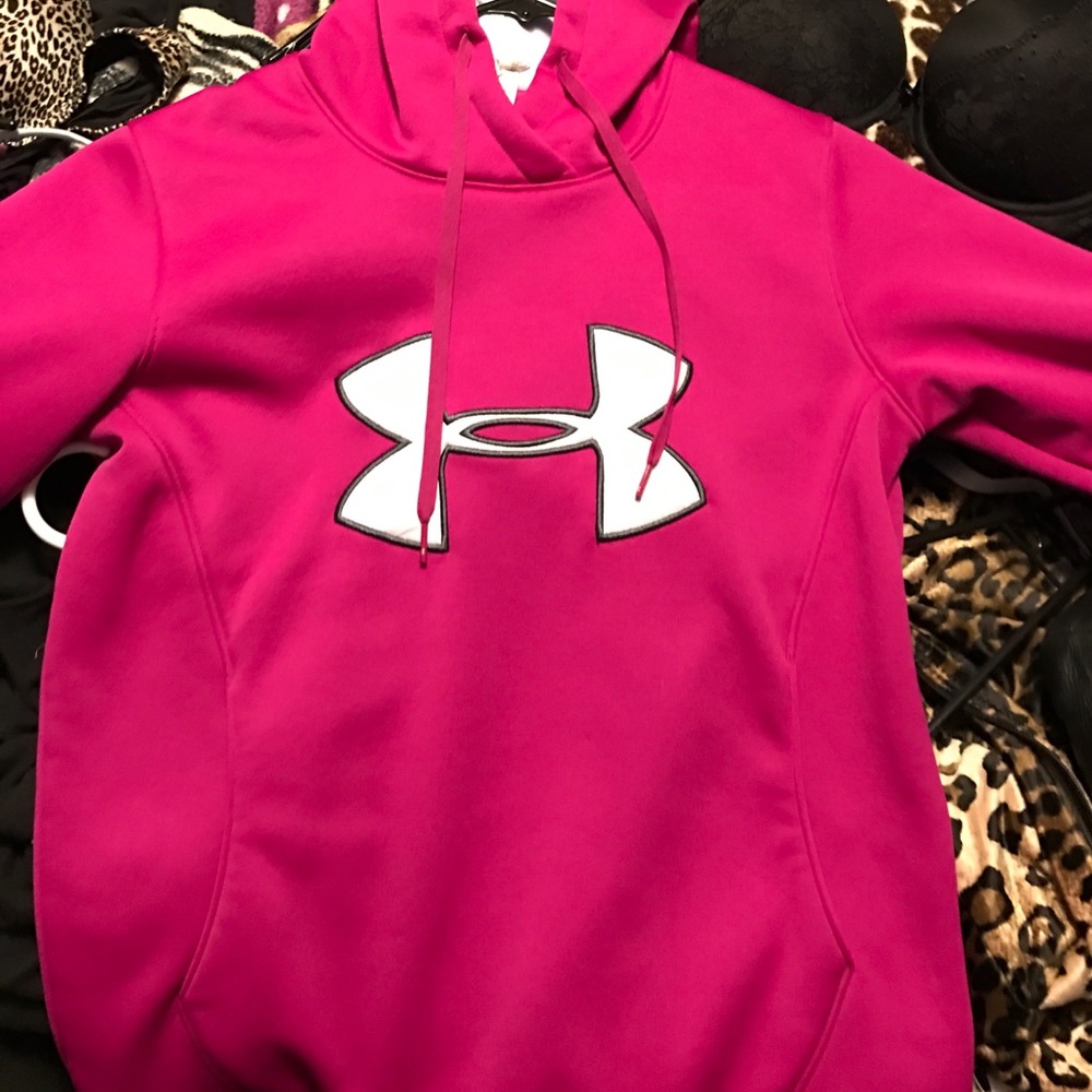 Under armor small pink sweatshirt