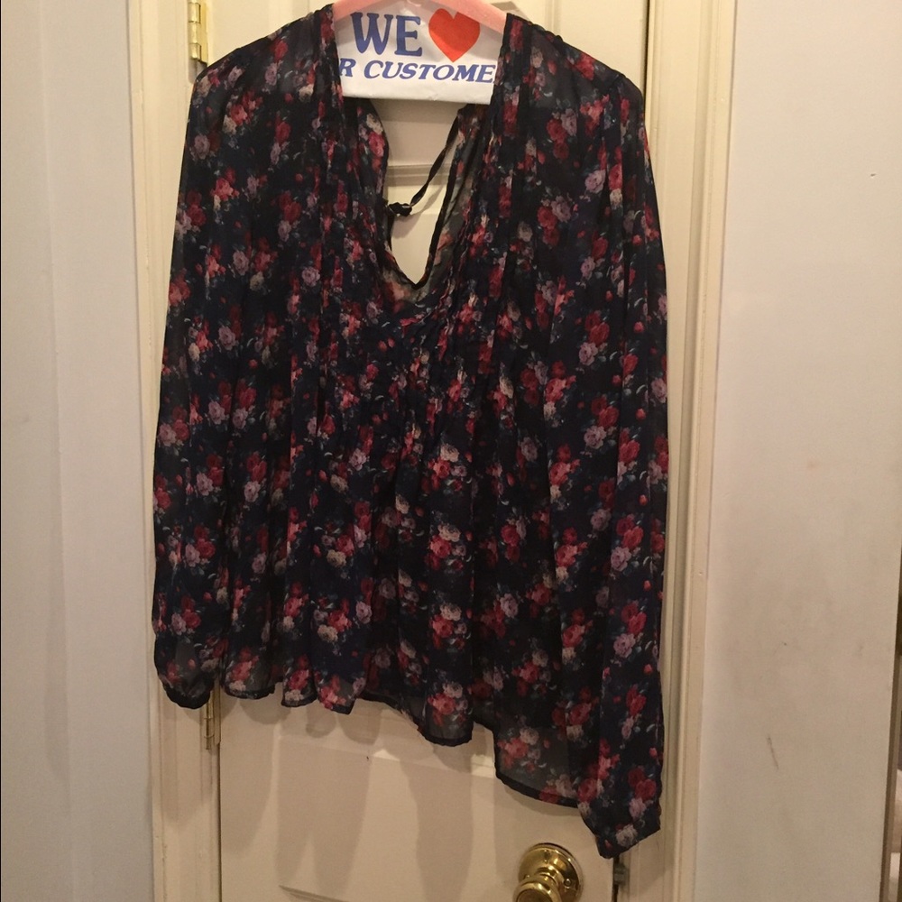 Flowy romantic blouse