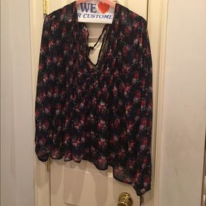 Flowy romantic blouse