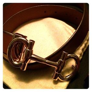 NEW Salvatore Ferragamo tan leather belt