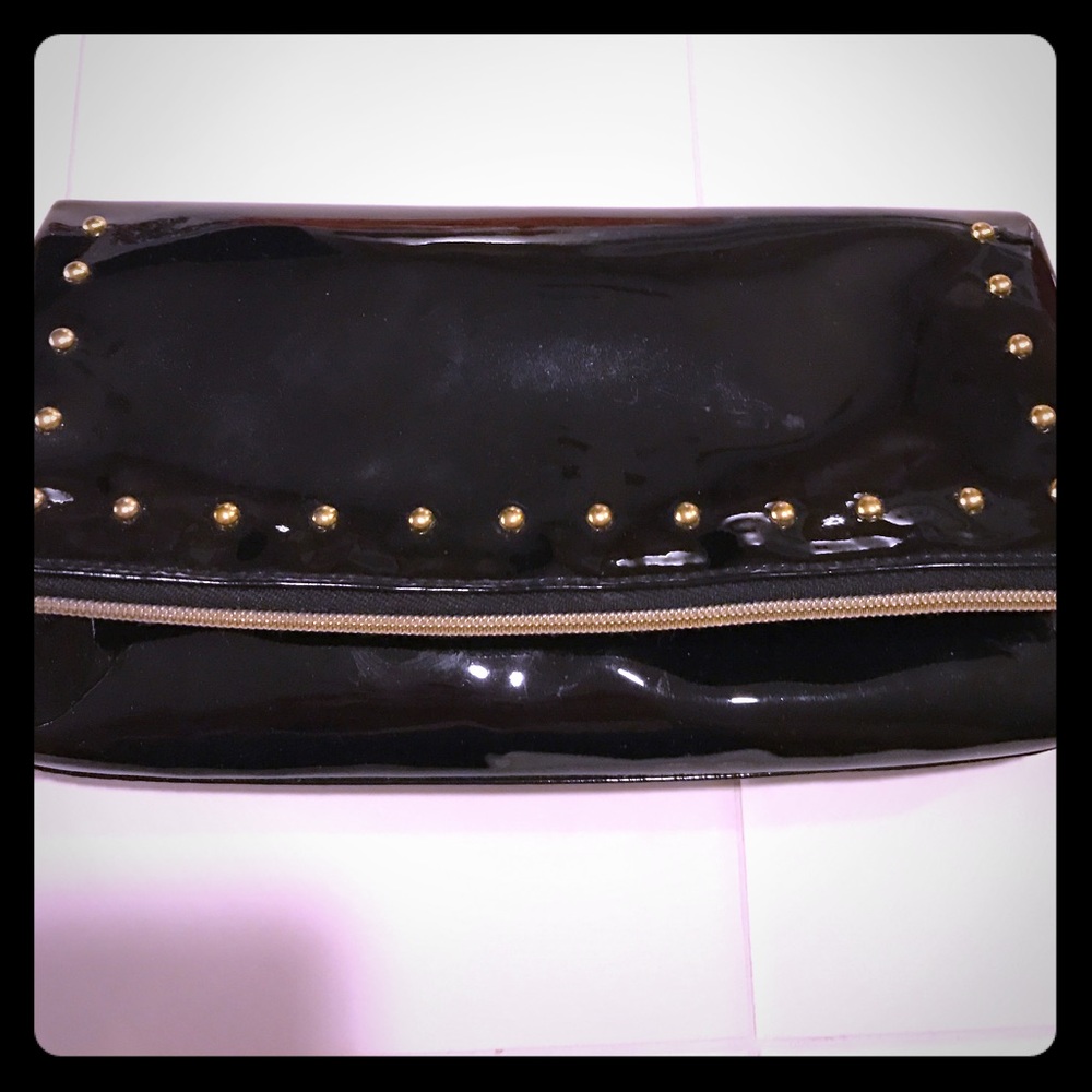 Estee Lauder 💼 bag holds a lot of 💄 makeup
