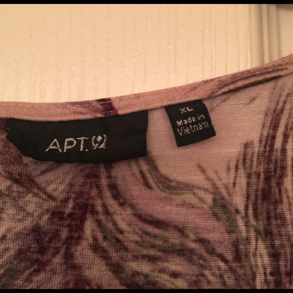 Apt. 9 👚 - Picture 2 of 2