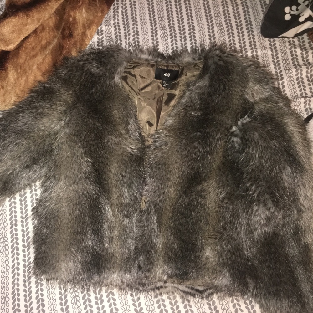 Brand new. Bought online didn't like fit