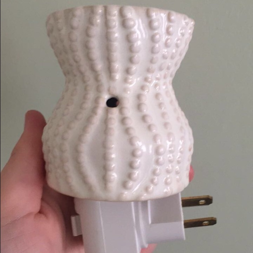 Kirkland's plug in candle warmer