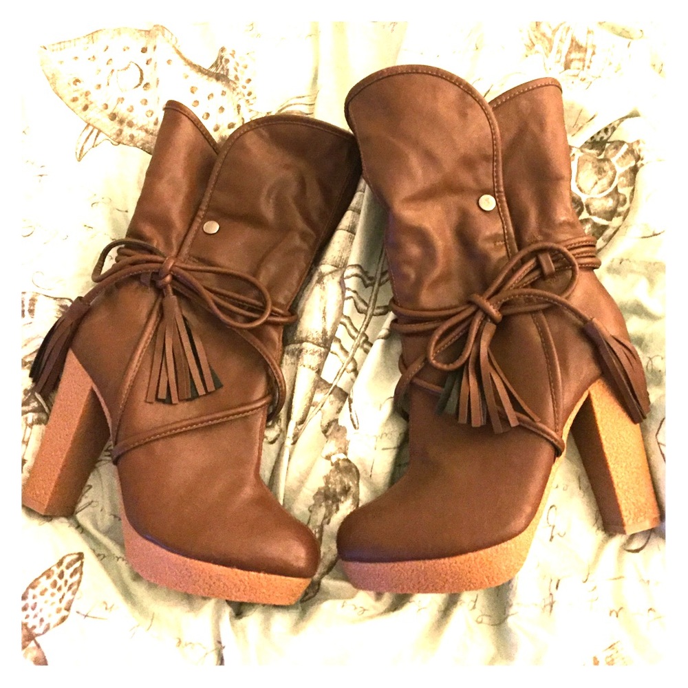 Super cute heels/booties
