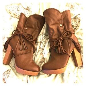 Super cute heels/booties