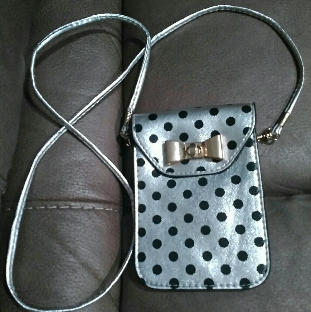 Silver/black small purse NWOT
