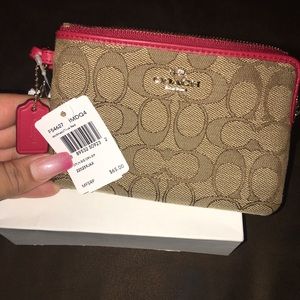 Coach Corner Zip Wristlet Outline Signature Gold