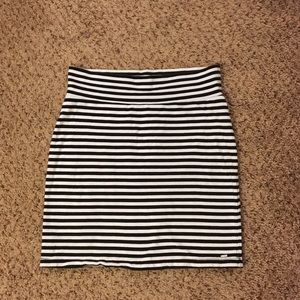 Victoria's Secret PINK Skirt SZ L Black/White