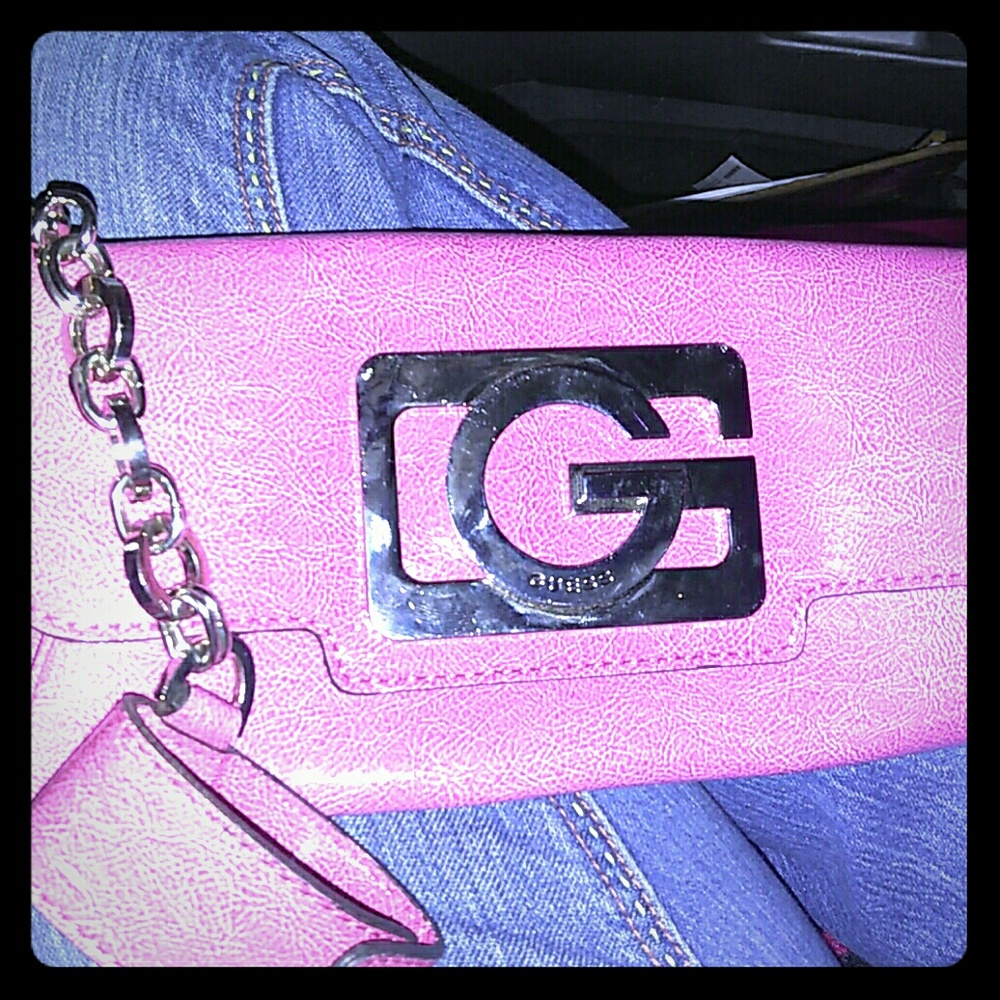 Guess fiesta mini wrist clutch