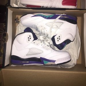Like New. Grape 5. Jordan. Retro