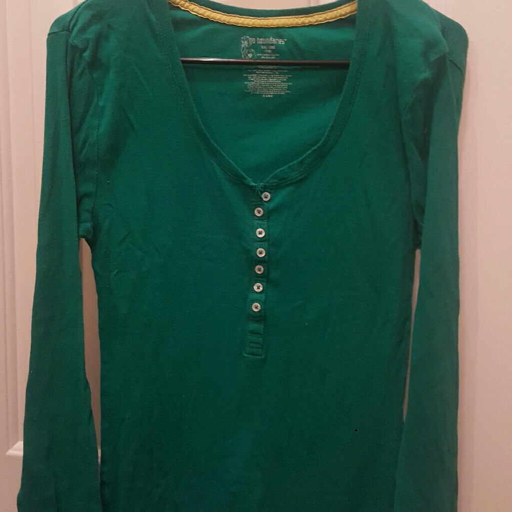 Juniors green shirt