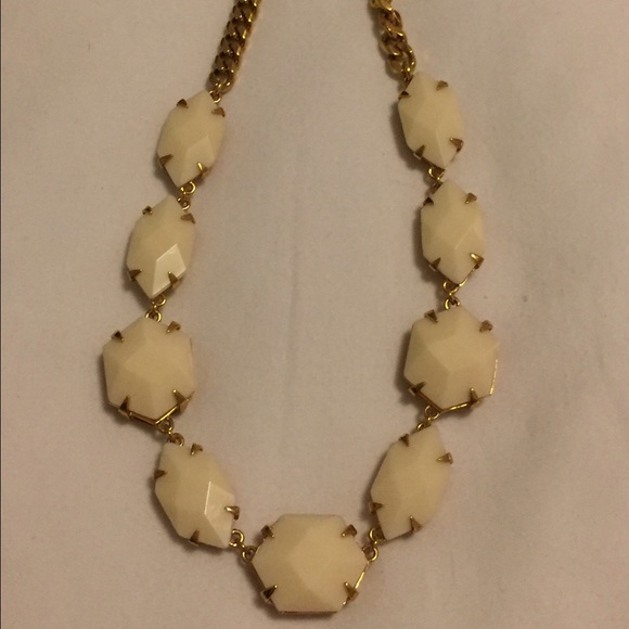 Vince Camuto stone necklace - Picture 4 of 4