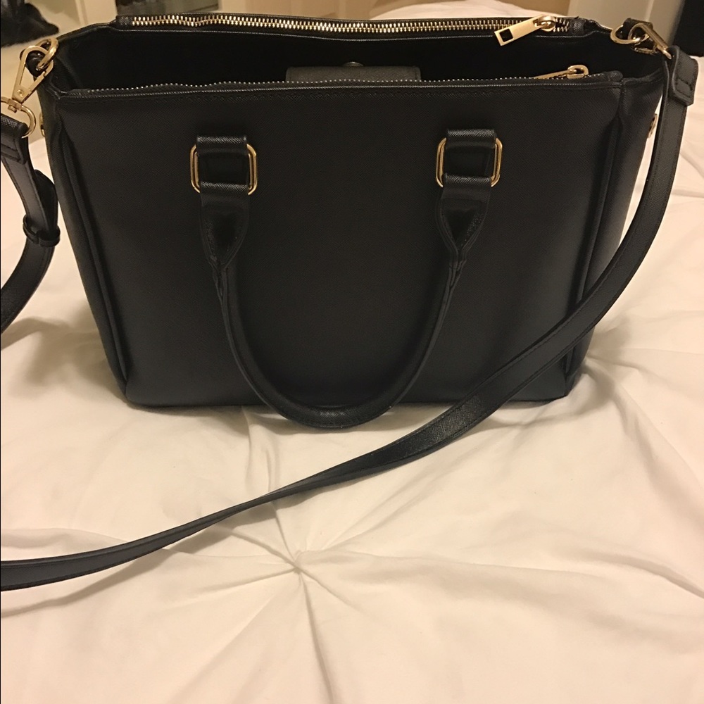 Forever 21 double zip tote satchel