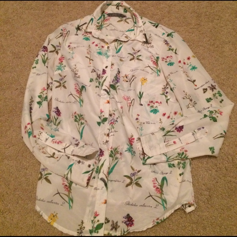 Zara style flower button down top