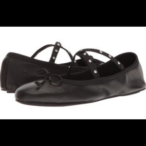 Steve Madden Twirls NWOT