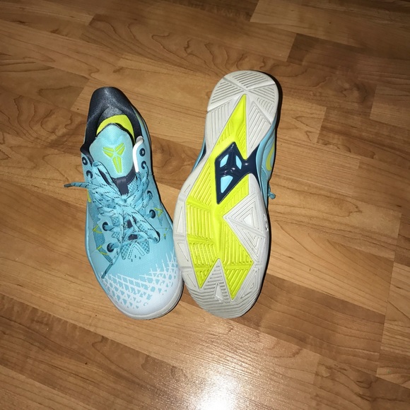 Sold !!!πππNike Kobe 4 "Venomenonπππ Sold!!! - Picture 3 of 3