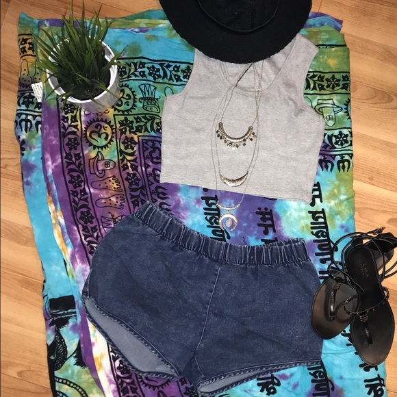 Slightly Stretchy Pocketed T-Shirt & Shorts Set