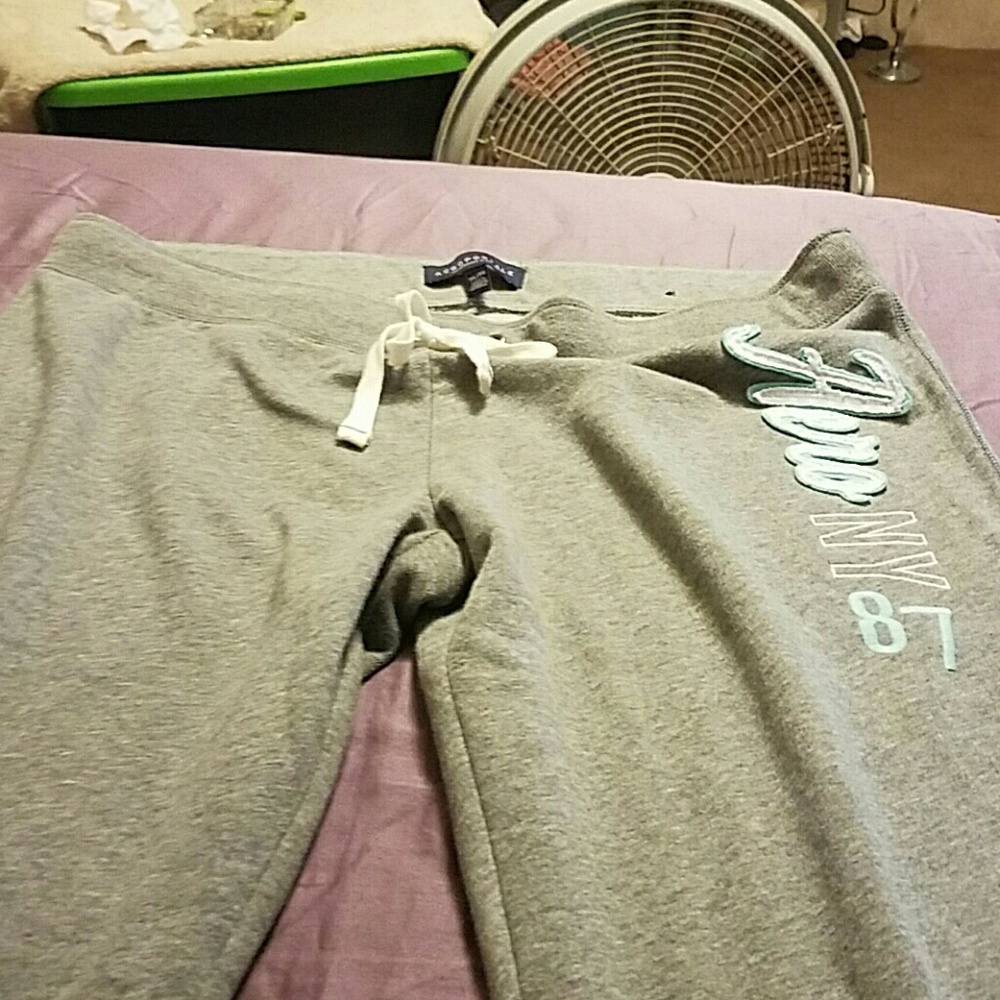 Aeropostale joggers