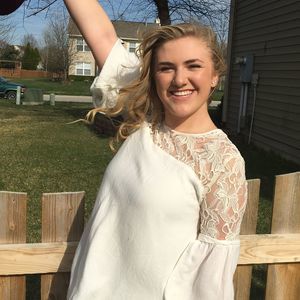 Meet your Posher, Macy