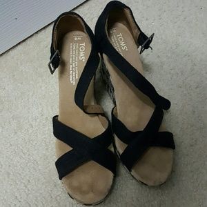 Toms Wedge sandals