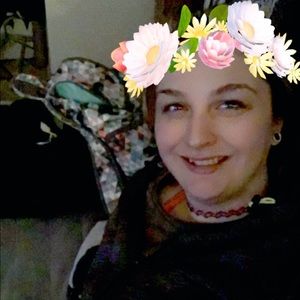 Meet your Posher, Lauren