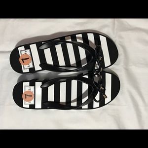 Kate Spade black and white flip flops size 7