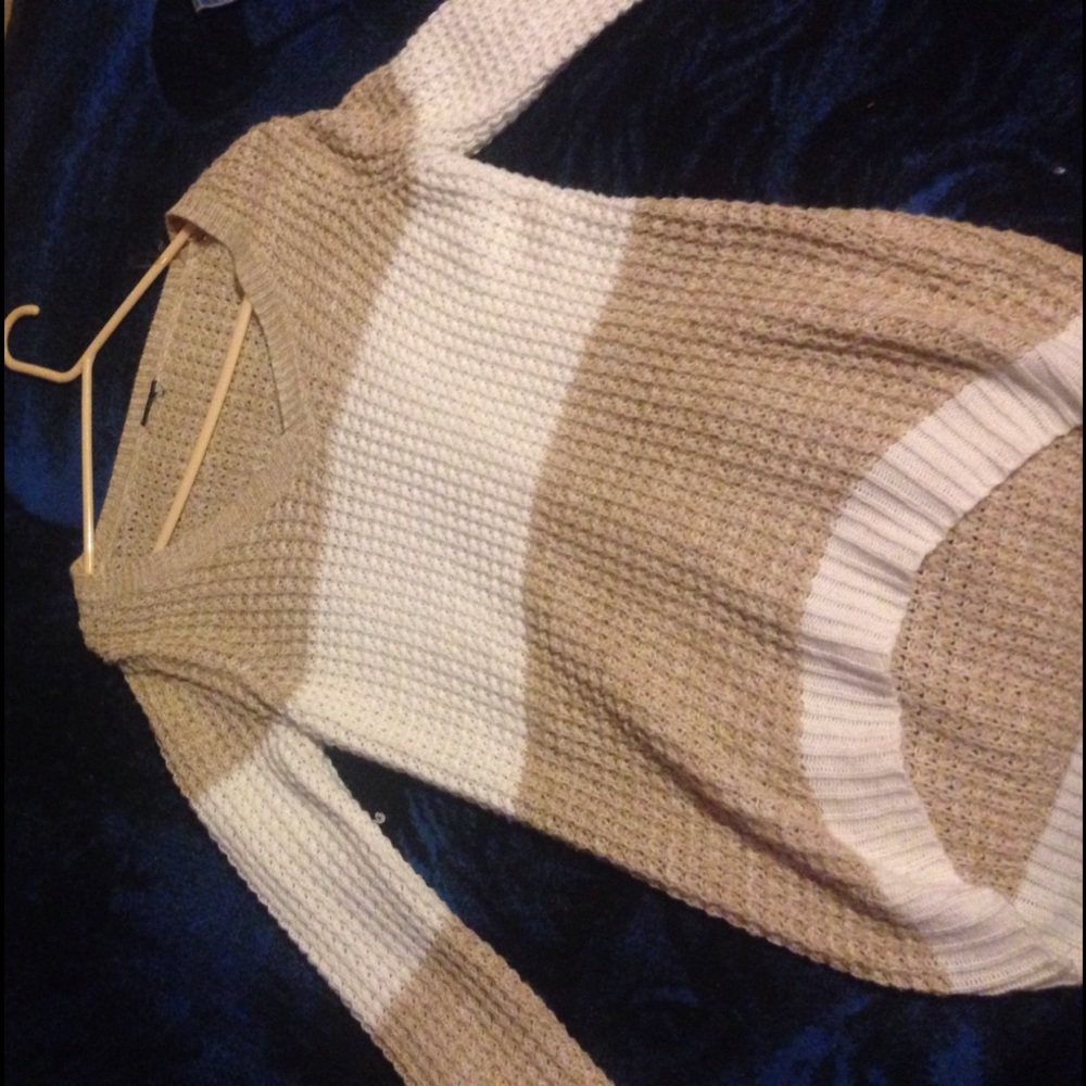 Stripped knitted sweater