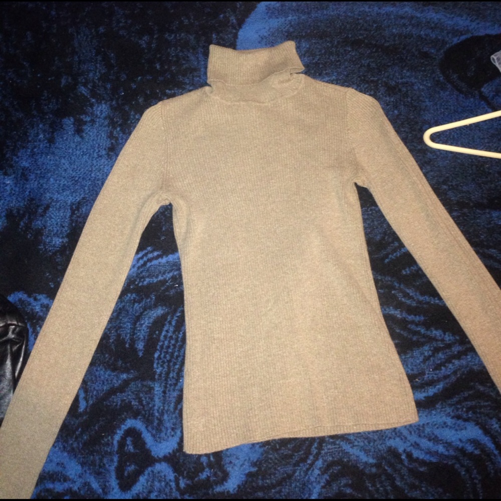 Brown Turtle Neck Sweater!