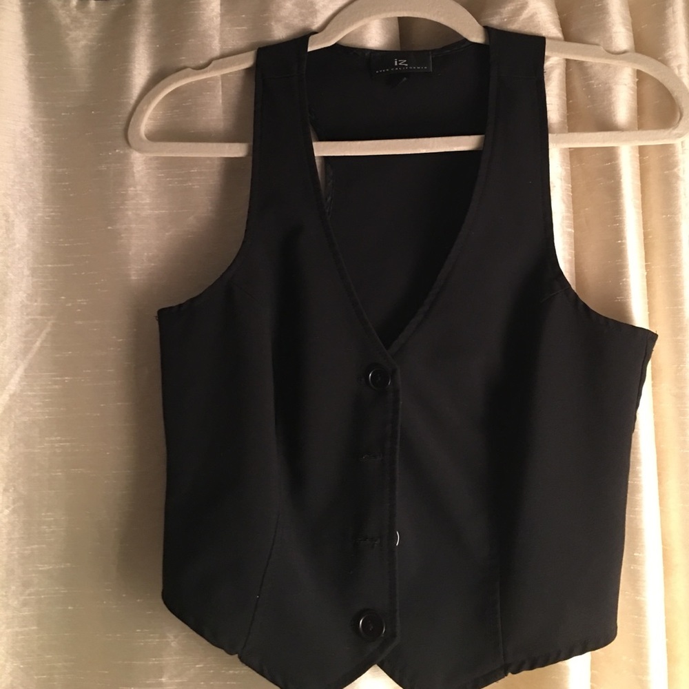 Cropped vest
