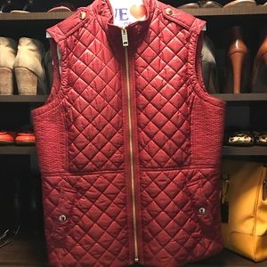 Burberry Tindale Vest in Carmine Red