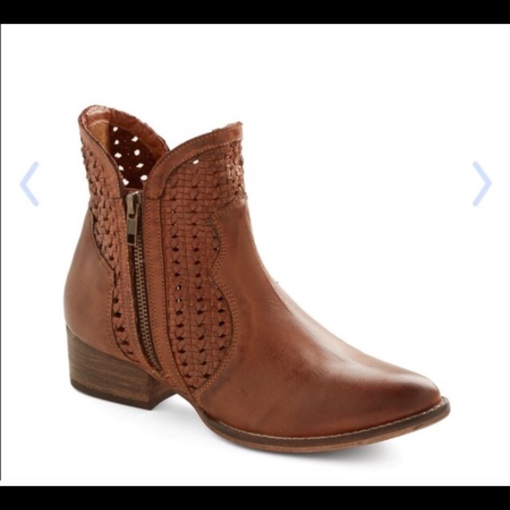 Seychelles
Flip A Coin Leather Bootie