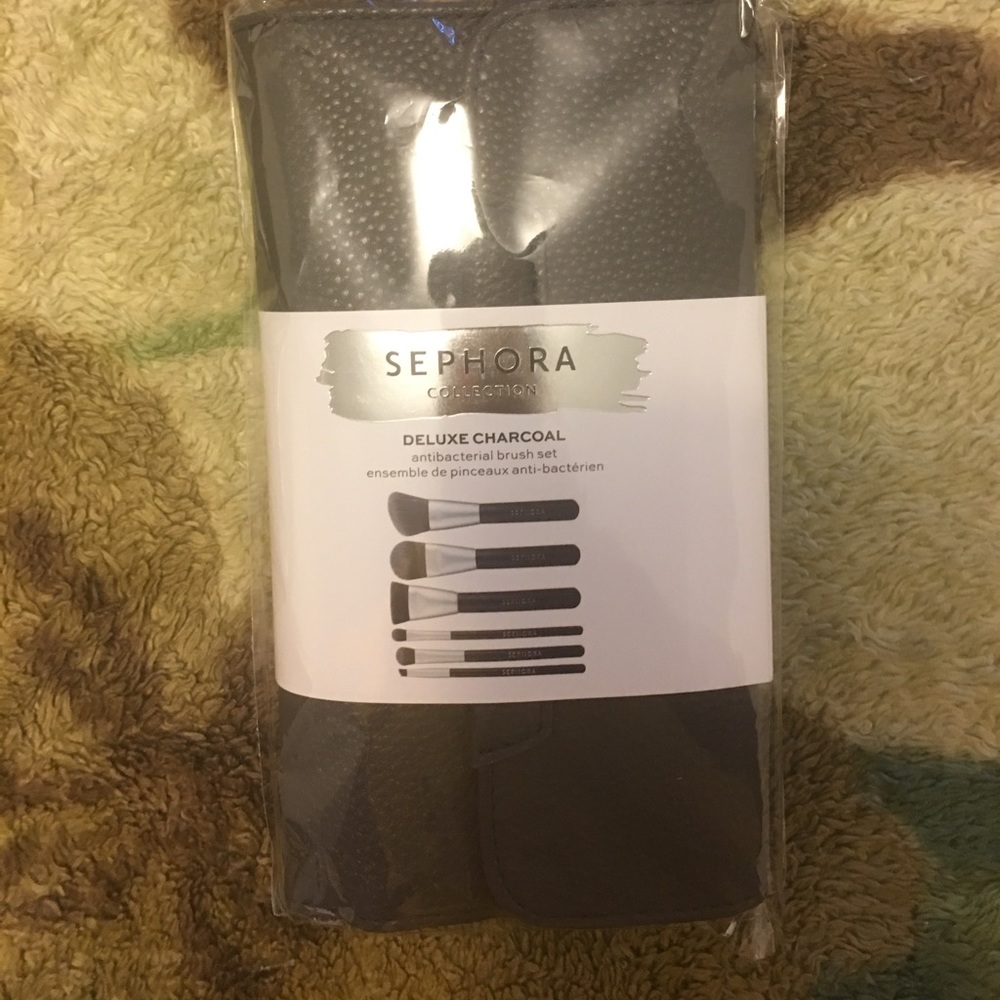✨Sephora Deluxe Charcoal brush set✨