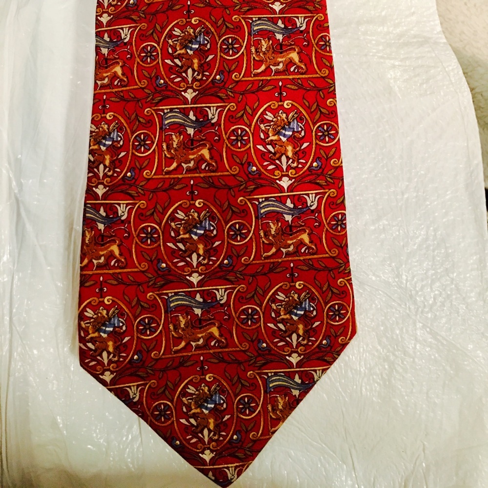 Ferragamo Red Silk Italian Tie. Classic Design!